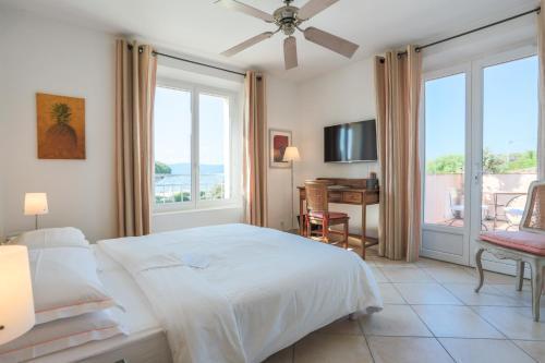 Hotel Villa Les Rosiers Grimaud Exterior photo
